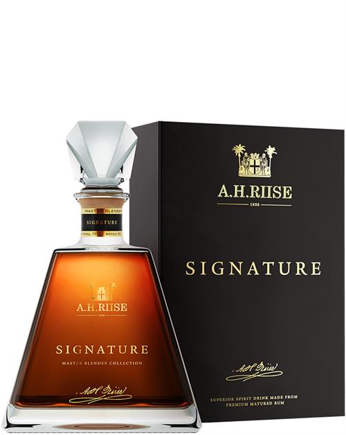 A.H. Riise Signature Master Blender Collection Rom 70 cl 43,9%