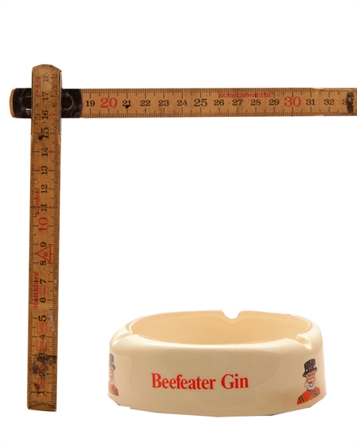 Askebæger med Beefeater whiskylogo 4