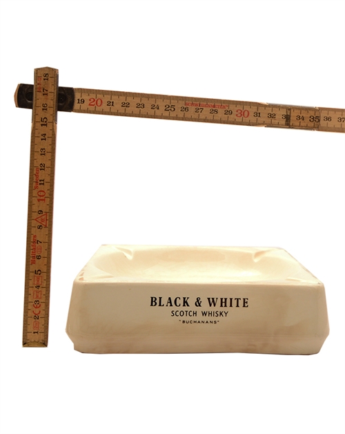 Askebæger med Black & White whiskylogo 4