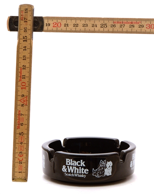 Askebæger med Black & White whiskylogo 5