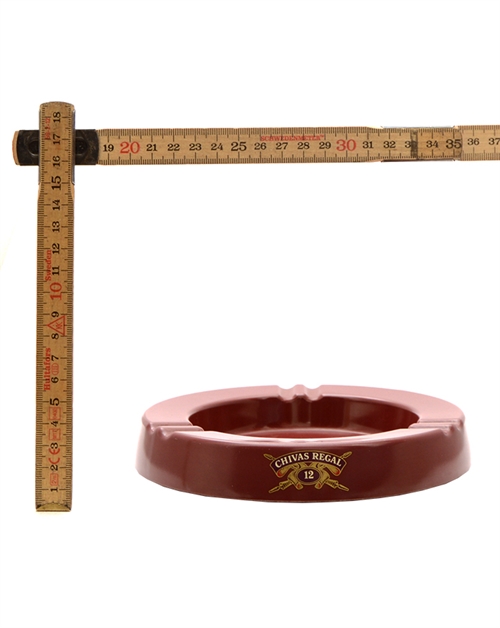 Askebæger med Chivas Regal whiskylogo 2