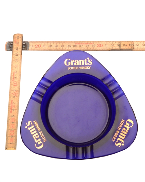 Askebæger med Grants whiskylogo 3
