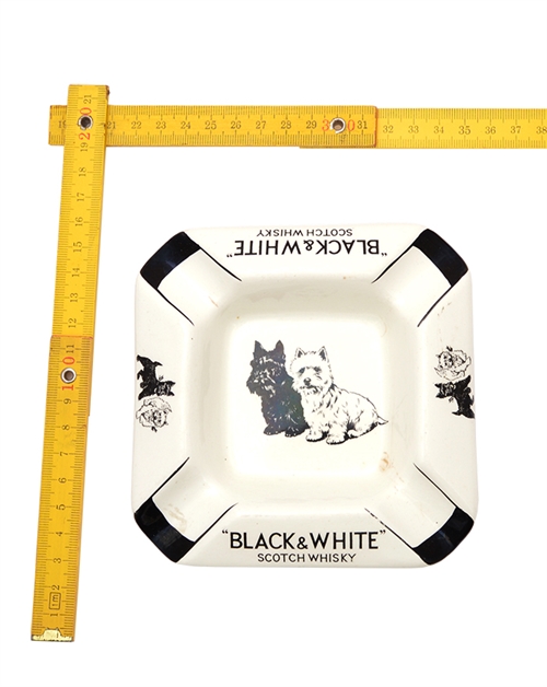 Askebæger med Black & White whiskylogo 7