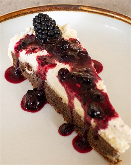 Chokoladekage med bær og  whisky - Mad med promiller af Jan Ohrt - Singleton 12 års Whisky