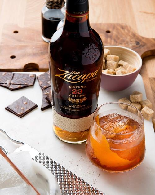 Old Fashioned prøv den kendte drinksopskrift med RON ZACAPA