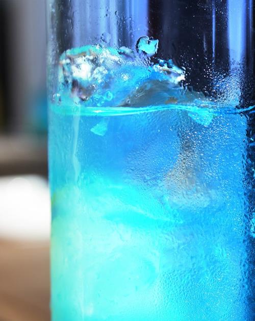 Blå Isbjørn cocktail